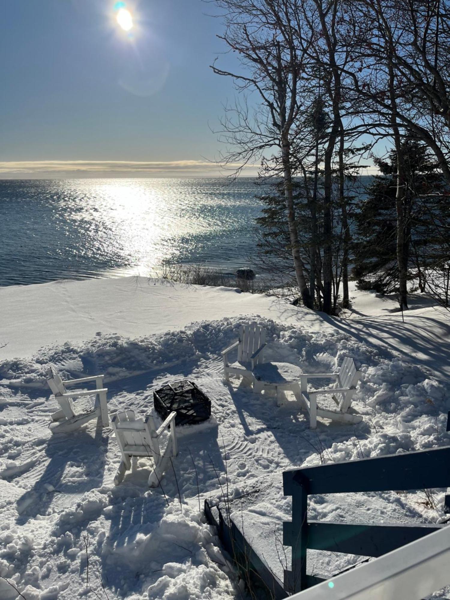 Chalet Chez Les Petit Grandes-Bergeronnes Luaran gambar